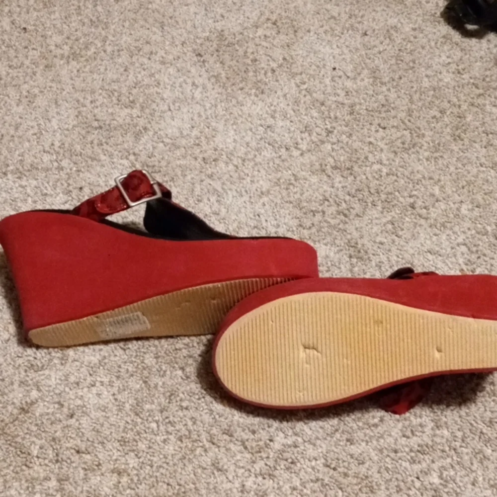 Wedges - Picture 2 of 3
